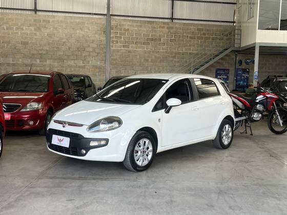 FIAT PUNTO 1.4 ATTRACTIVE 8V FLEX 4P MANUAL FIAT PUNTO 1.4 ATTRACTIVE 8V FLEX 4P MANUAL